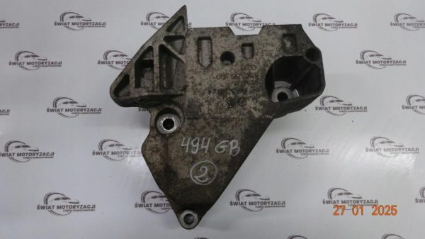 Audi A3 2.0 FSI 06r wspornik łapa silnika 06F199207H - obrazek 5