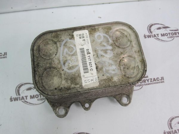 AUDI A4 2.0 TDI CJC 140KM 13r chłodniczka oleju 03L117021C - obrazek 4