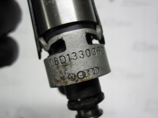 Audi A4 2.0 TFSI 07r. 200KM 06D1330360 06F906036G WTRYSKIWACZ - obrazek 3