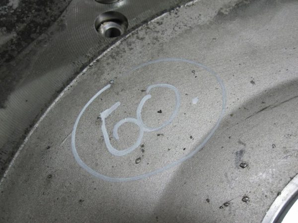 AUDI A4 A5 2.7 3.0 TDI V6 09R 190KM 059103173A OBUDOWA ROZRZĄDU WAŁU - obrazek 3