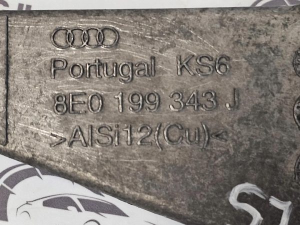 AUDI A4 B7 2.0 TFSI BWE 200KM łapa silnika 8E0199343J - obrazek 4