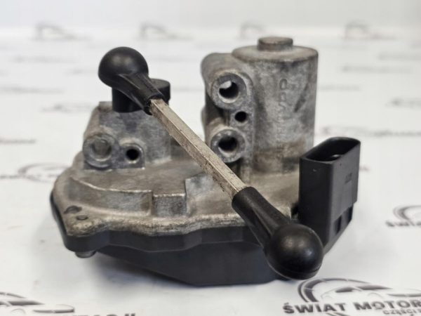 AUDI A4 B7 2.0 TFSI BWE 200KM nastawnik klap kolektora 06F133482B - obrazek 4