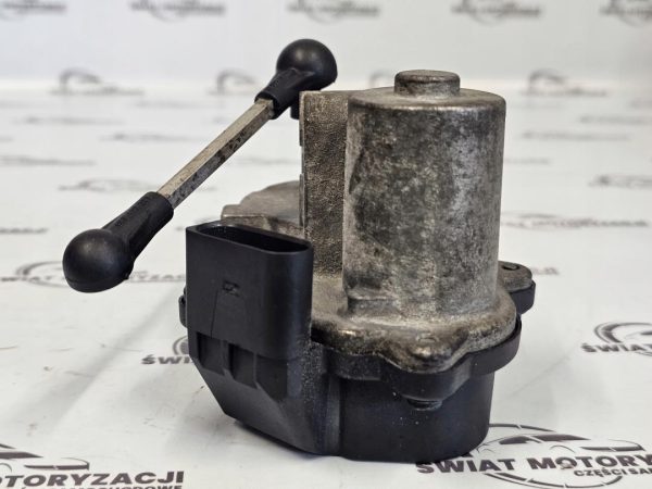 AUDI A4 B7 2.0 TFSI BWE 200KM nastawnik klap kolektora 06F133482B - obrazek 5