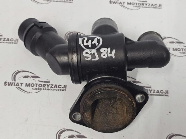 AUDI A4 B7 2.0 TFSI BWE 200KM obudowa termostatu 06D12111G