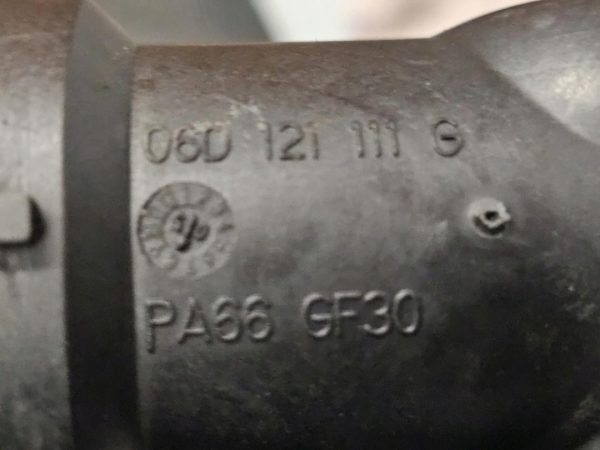 AUDI A4 B7 2.0 TFSI BWE 200KM obudowa termostatu 06D12111G - obrazek 4