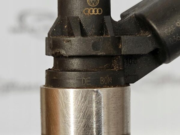 AUDI A4 B7 2.0 TFSI BWE 200KM wtryskiwacz 06F906036A 0261500020 - obrazek 2