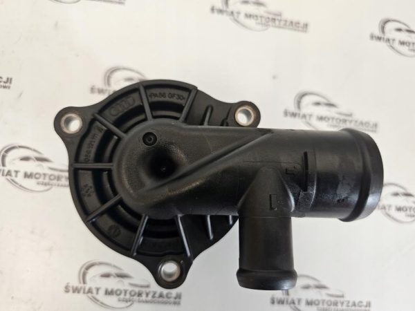 AUDI A5 3.0 TDI V6 CAP 240KM 10r 171 tys km obudowa termostatu 059121111 - obrazek 3