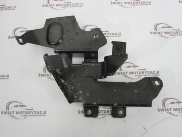 AUDI TT 1.8 T 02r mocowanie zbiornika podciśnienia 06A133431H