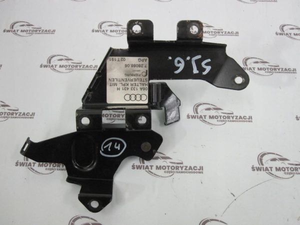 AUDI TT 1.8 T 02r mocowanie zbiornika podciśnienia 06A133431H - obrazek 4
