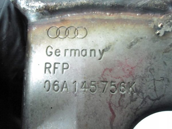 AUDI TT 1.8 T 02r wspornik rury dolotowej 06A145756K - obrazek 3