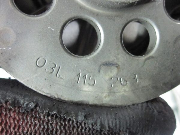 AUDI VW VI 1.6 TDI CAY 105KM pompa oleju 03L115105C 03L115263 - obrazek 5