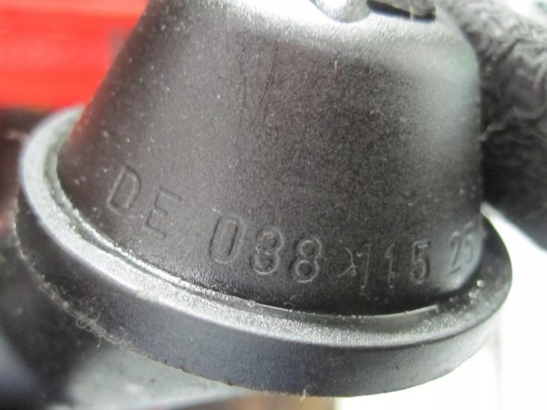 AUDI VW VI 1.6 TDI CAY 105KM smok oleju 038115251 038115251E - obrazek 2
