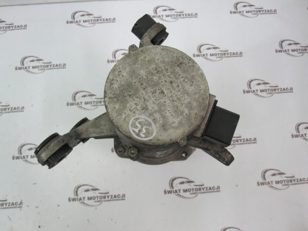 BMW 1 2.0 B 09r pompa wody 70285301 3.04453.31.0 - obrazek 4