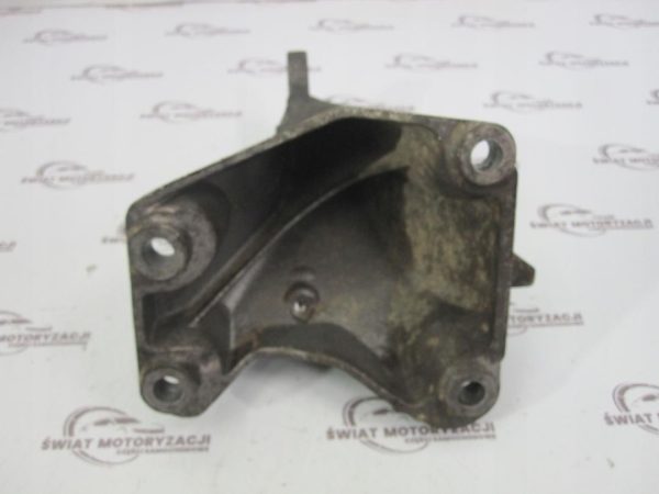 BMW 1 2.0 D 11r łapa silnika 781916-01 138074-10 - obrazek 3