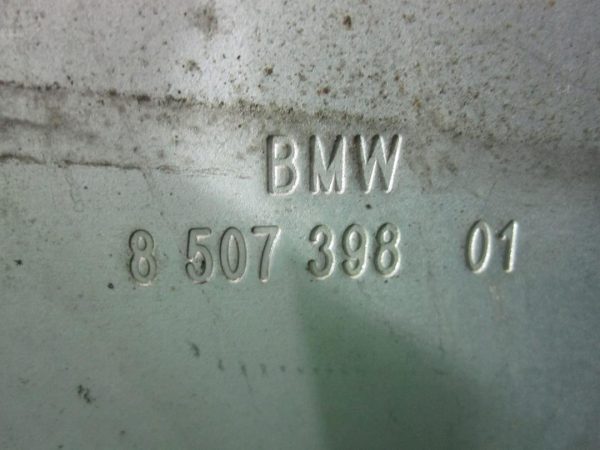 BMW 1 2.0D N47D20C 139 tys km mocowanie modułu świec żarowych 8507398 - obrazek 2