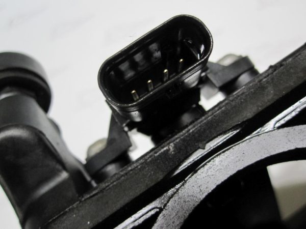 BMW 1 F10 F20 2.0 B 12r 245KM 7588126 105435 1052020S02 KOLEKTOR SSĄCY - obrazek 4