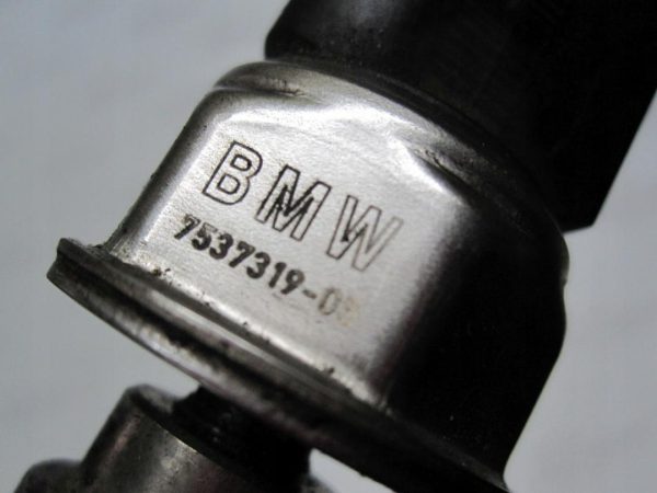 BMW 3 2.0 B 10r. 170KM 166TYS. N43B20 7562474-03 LISTWA WTRYSKOWA - obrazek 3