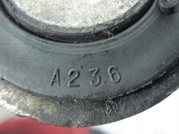 BMW 3 2.0 D 09r łapa mocowanie skrzyni A236 - obrazek 5