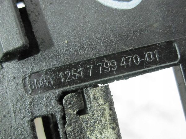 BMW 3 2.0 D M47D20 204D4 06r uchwyt przewodów 7799470 - obrazek 3