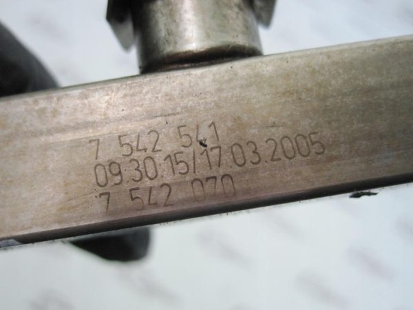 BMW 3 2.5 B 05r listwa wtryskowa 7542541 7542070 - obrazek 2