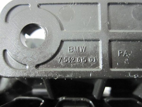 BMW 3 2.5 B 05r przewód podciśnienia rozdzielacz prądu 7542615 - obrazek 3