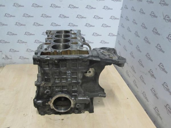 BMW E90 E46 1.8 B N46B18A Blok silnika N46B18AA 7516330