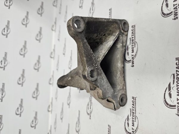 BMW E90 E46 1.8 B N46B18A łapa silnika 6753296 24168110 - obrazek 2