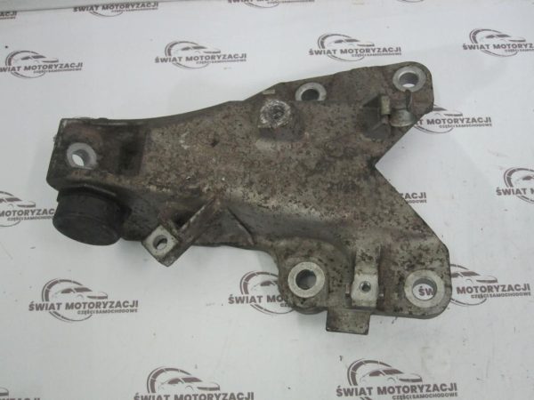 BMW E90 E60 2.5 B 07r łapa silnika 6760315 - obrazek 3