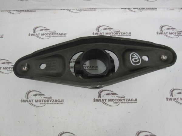 BMW E90 E60 2.5 B 07r łapa widełki sprzęgła 7570153 - obrazek 2