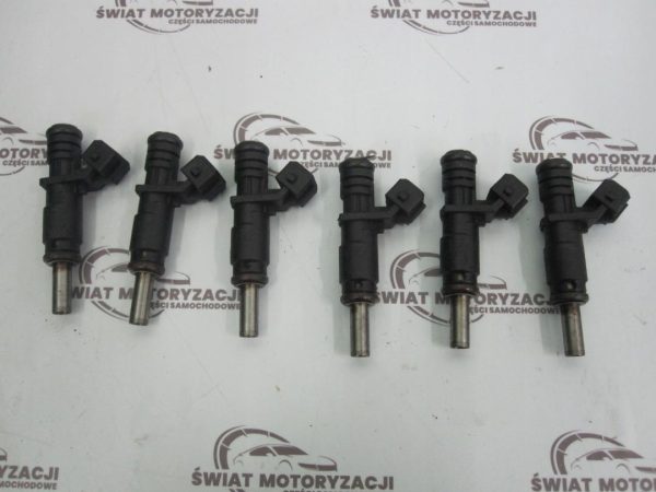 BMW E90 E60 2.5 B 07r wtryskiwacz 7531634