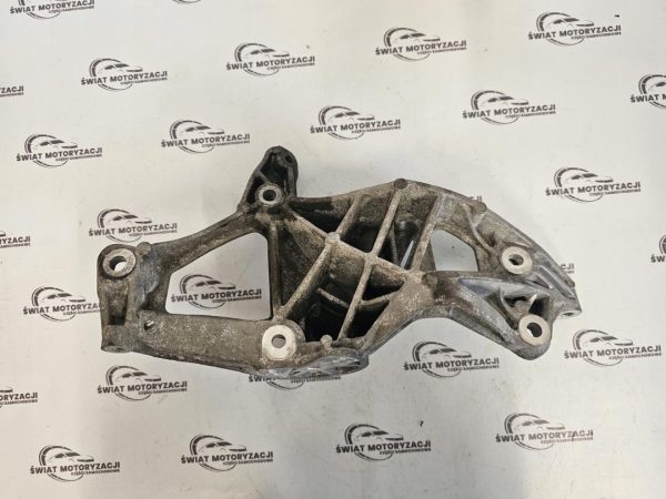 BMW F20 F30 1.6 B 136KM N13B16A łapa sprężarki klimatyzacji 7603346 - obrazek 3