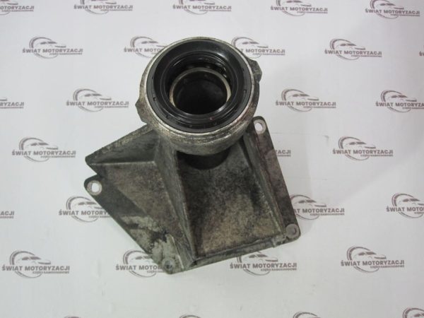 BMW X5 3.0 D 06r łapa podpora półosi 7503120 3153-7503120