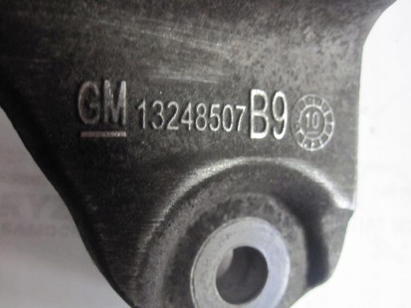 CHEVROLET ORLANDO 1.8 16V 140KM 11R. 13248573 ŁAPA WSPORNIK - obrazek 3