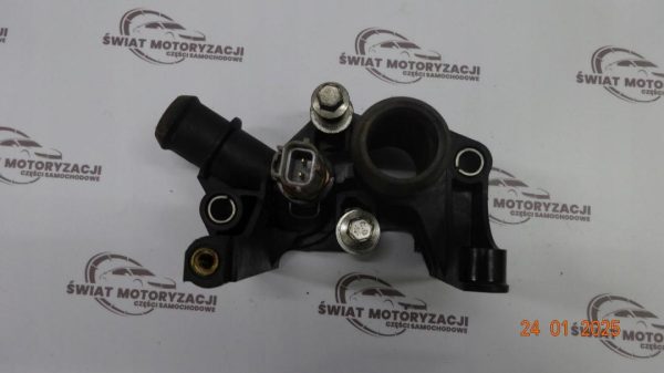 FORD FIESTA 1.25 16V SNJA 12R. 82KM 141KM 7M5G-8K556-AC Obudowa termostatu - obrazek 6