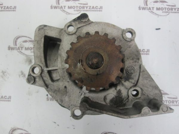 FORD KUGA 2.0 TDCI 09r pompa wody - obrazek 2