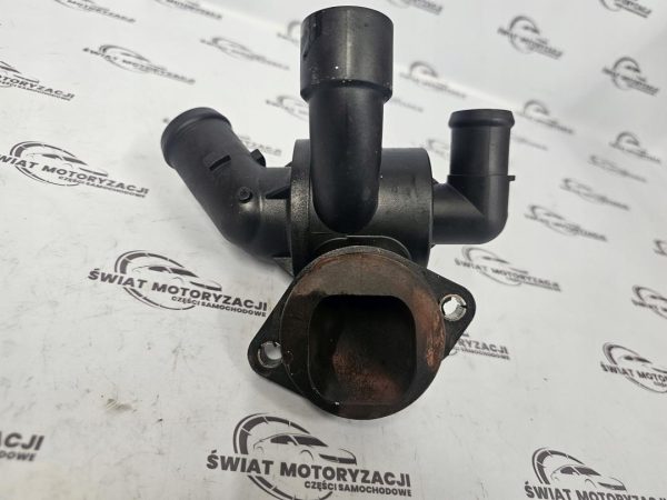 GOLF 1.6 TDI CAY 90KM 10r obudowa termostatu 03L121111S V7548004