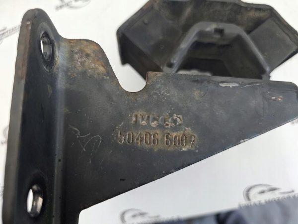 IVECO 2.3 HPI JTD F1AF0481B 116KM łapa silnika 504066007 - obrazek 5