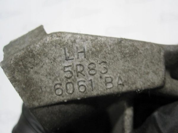 JAGUAR RANGE ROVER 3.0 D 306DT 241KM 5R836061BA ŁAPA SILNIKA - obrazek 3
