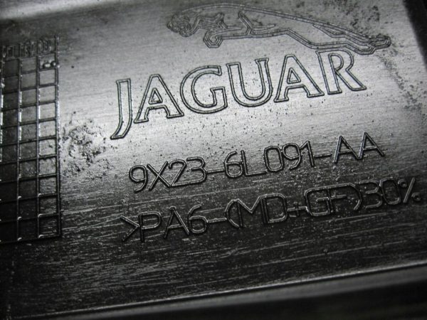 JAGUAR RANGE ROVER 3.0 D 306DT 241KM 9X23-6L091-AA OSŁONA SILNIKA - obrazek 3