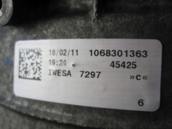 JAGUAR XF 3.0 D 306DT 13r. Skrzynia biegów ze sprzęgłem 9X23-700-AE - obrazek 4