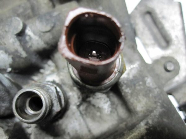JEEP PATRIOT 2.0 TDI 140KM 08R. 045115389J Obudowa filtru oleju chłodniczka - obrazek 6