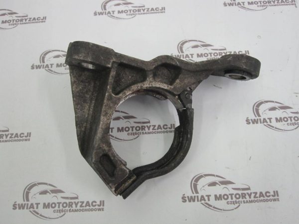 MEGANE 1.5 DCI 13r łapa podpora półosi 8200371715