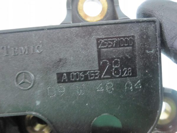 MERCEDES CLC 2.2 CDI 646.963 10r czujnik poziomu oleju 0061532828 - obrazek 6