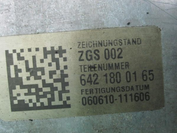 MERCEDES E 3.0 CDI 06r chłodniczka oleju 6421800165 - obrazek 3
