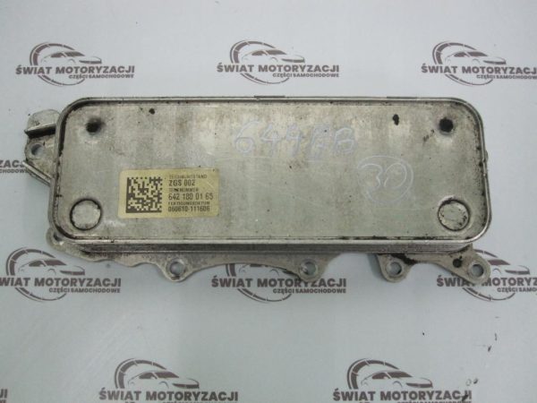 MERCEDES E 3.0 CDI 06r chłodniczka oleju 6421800165 - obrazek 4