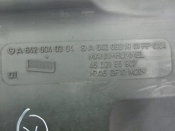 MERCEDES E 3.0 CDI 06r obudowa filtra powietrza A6420940304 A6420901901 - obrazek 4