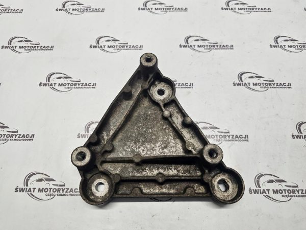 MERIVA 1.4 T A14NEL 120 KM 11r łapa wspornik silnika 55567289