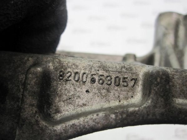 NISSAN NV200 1.5 DCI 10r łapa intercoolera 8200663057 - obrazek 3