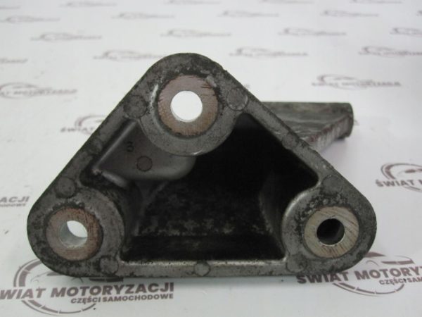 NISSAN X-TRAIL 2.2 DCI 05r łapa wspornik skrzyni - obrazek 2