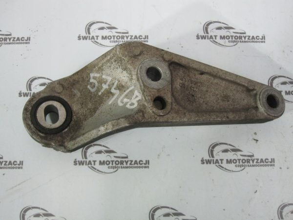 Opel Corsa 1.2 16V A12XER 85KM mocowanie skrzyni 13185905